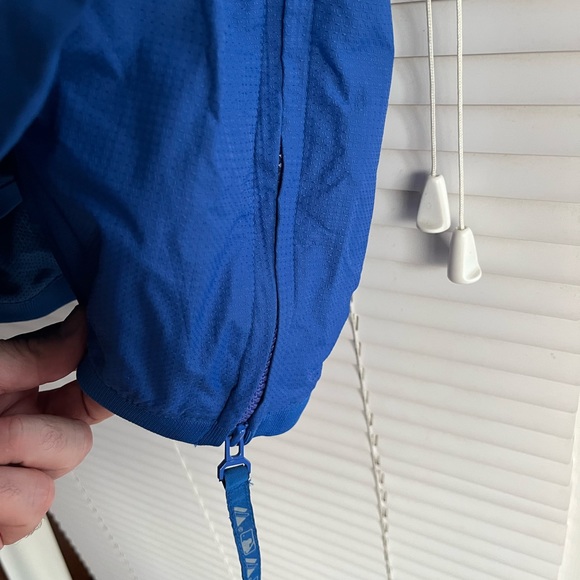 Chicago Cubs 1/4 Zip Wind Breaker - Picture 2 of 7